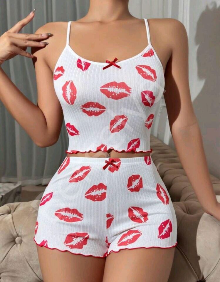 Kadın Beyaz Dudak Desenli Seksi Gecelik Takım 6642