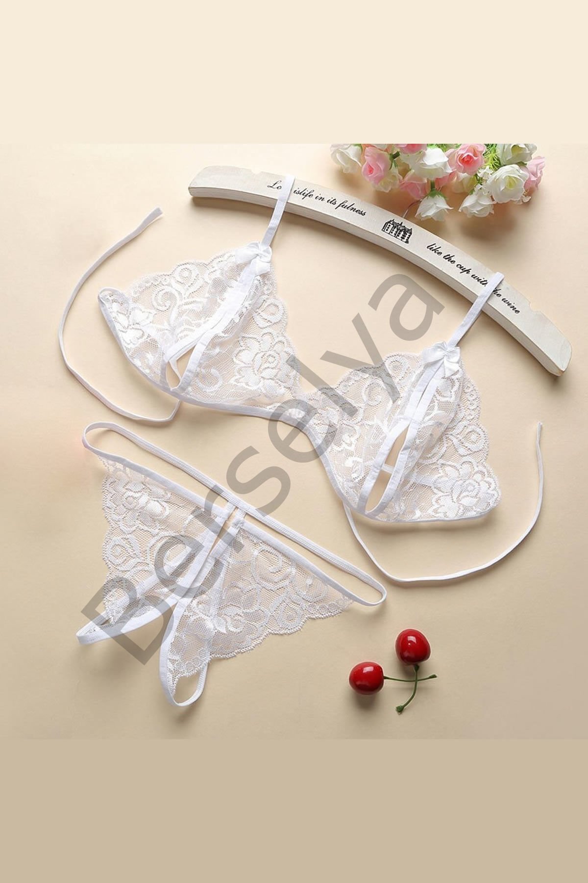 Kadın Beyaz Dantelli Sütyen Külot Takımı