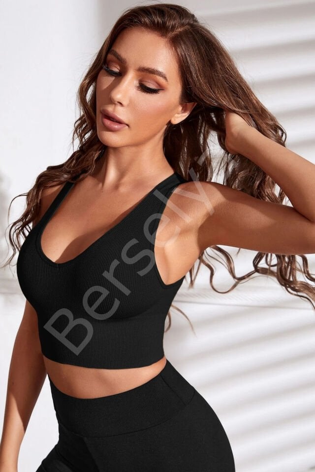 Kadın Siyah Derin Göğüs Dekolteli Şık Crop Top Bluz