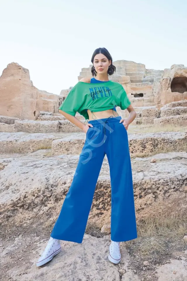 Kısa Kollu ''never Give Up'' 3'lü Crop Eşofman Takımı