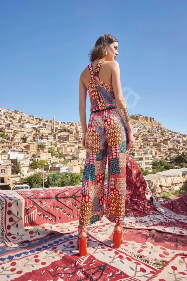 Etnik Desenli Saten Tulum