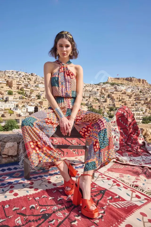 Etnik Desenli Saten Tulum