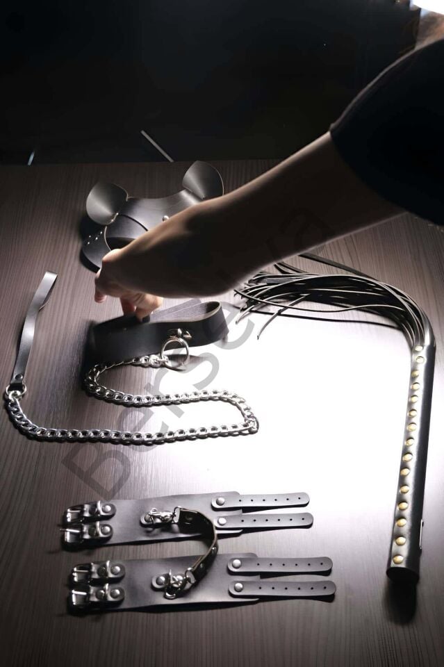 Siyah Fantezi Set, Kırbaç - Kelepçe - Tasma - Maske Takım - Brf1246