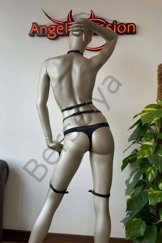 Fiyonk Detaylı Deri Jartiyer Harness İç Giyim