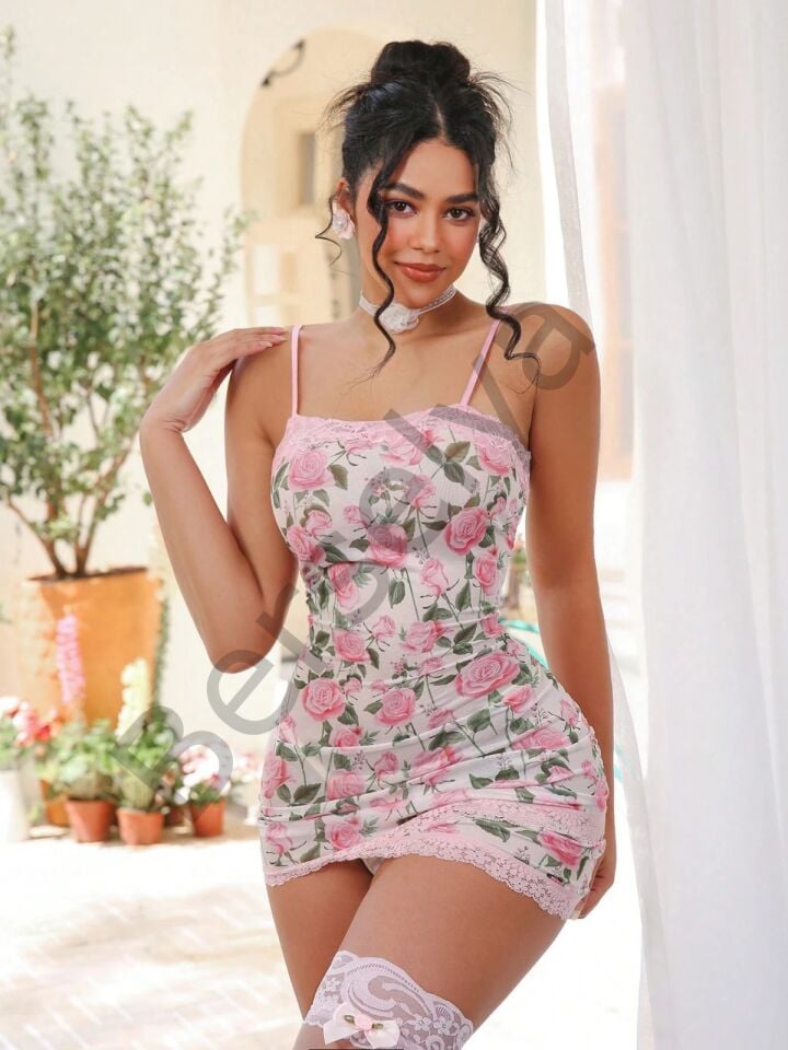 Çiçek Desenli Seksi Elbise Takımı ( Çorap Dahil Değildir  )