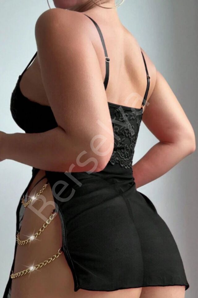 Siyah Özel Tasarım Zincir aksesuarlı Gecelik 15585