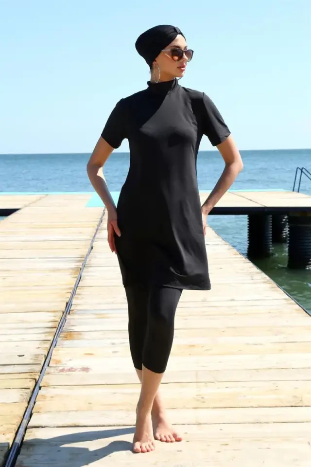 Kısa Kol Siyah Yarım Tesettür Mayo