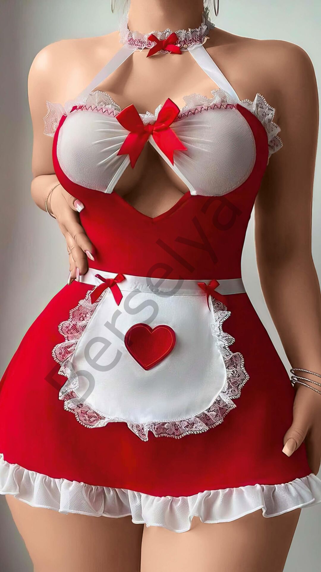 Kırmızı Beyaz Dantel İşlemeli Kalp Detaylı Fantezi Fransız Hizmetçi Kostümü