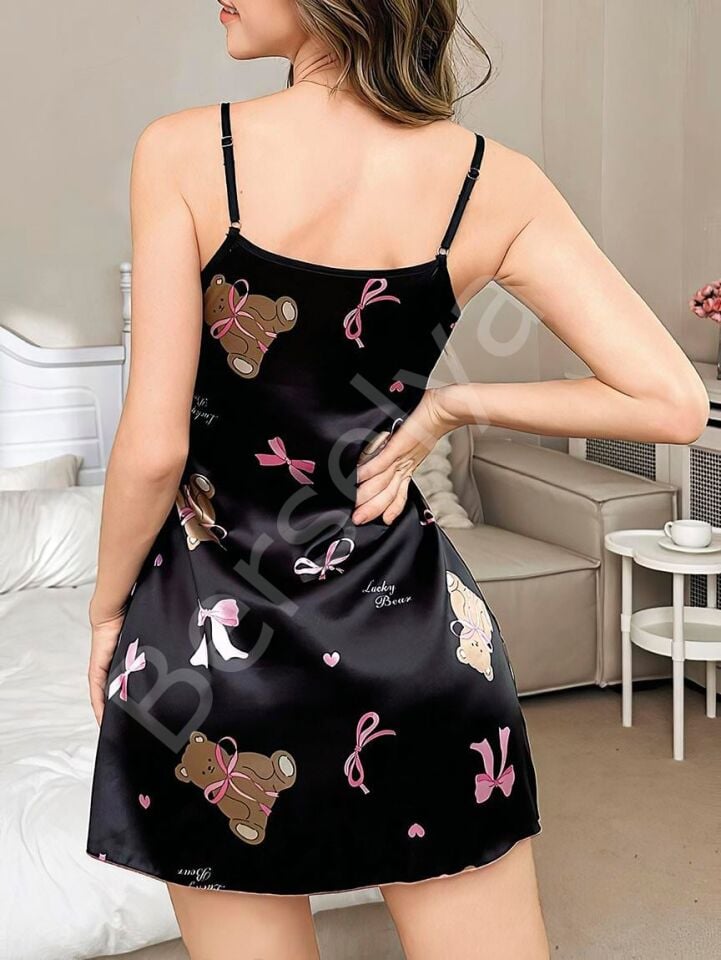 Siyah İnce Askılı Ayıcık Desenli Saten Mini Gecelik