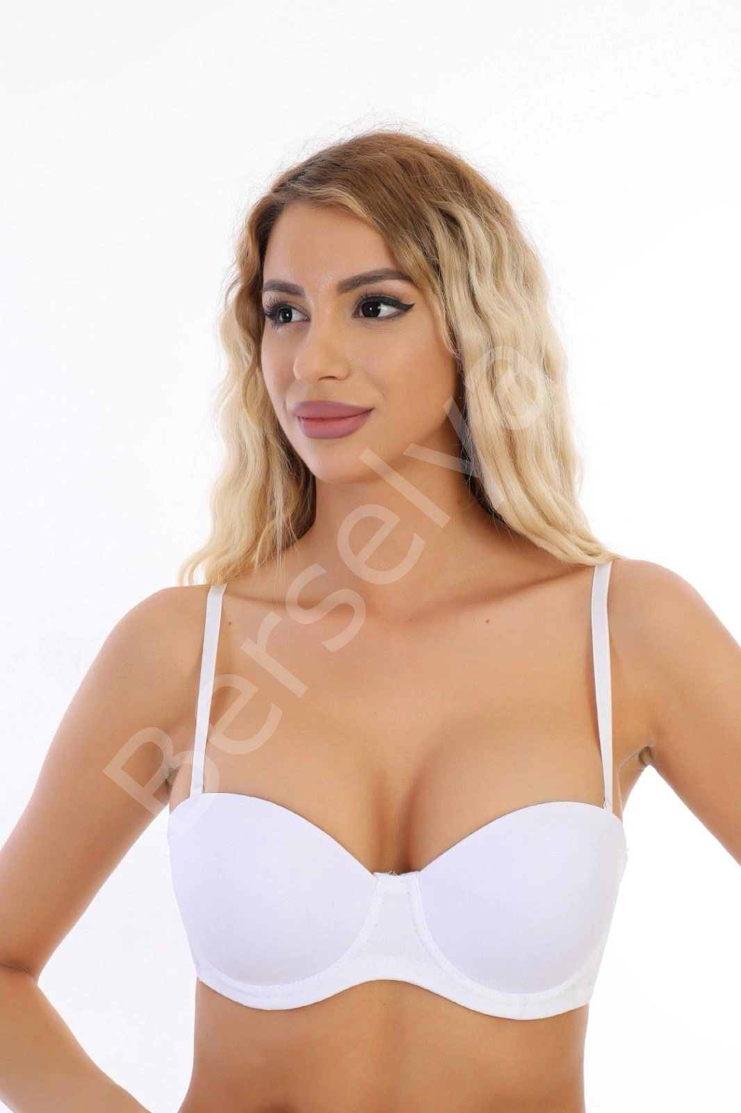 192 Desteksiz Straplez Sütyen