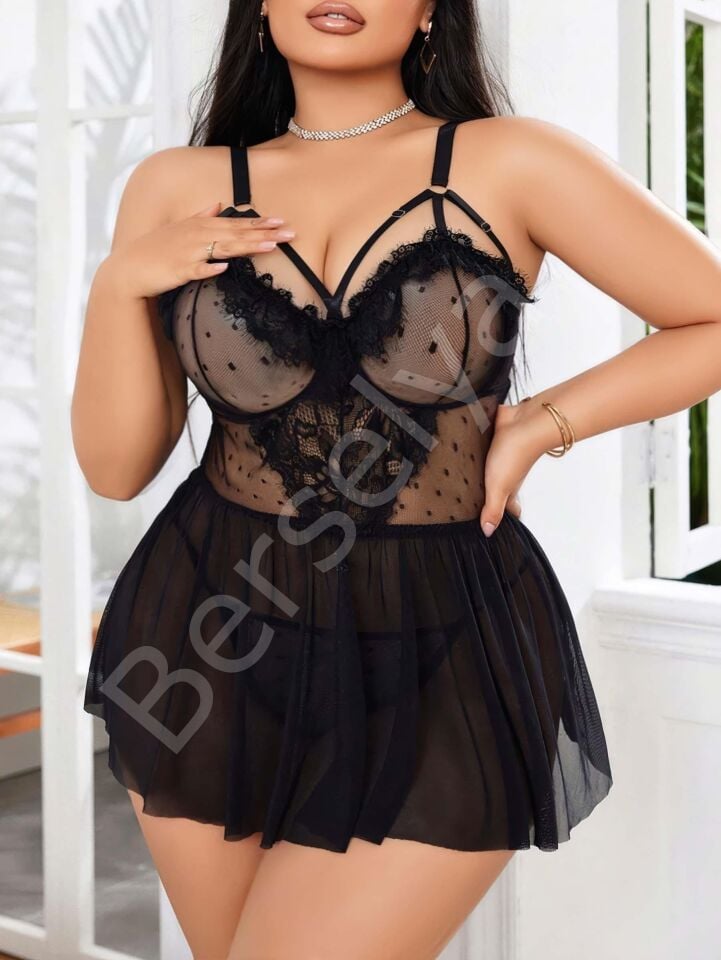 Kadın Nakışlı Siyah Gotik İp Askılı Büyük Beden Tüllü Transparan Fantezi Gecelik 8007