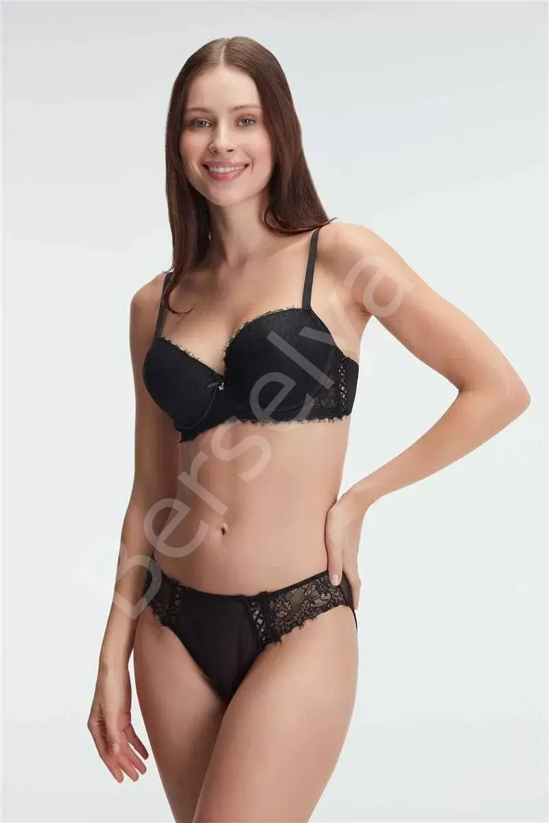 Destekli Dolgulu Balenli Kaplı Dantel Detaylı Sütyen Slip İç Çamaşırı Takım