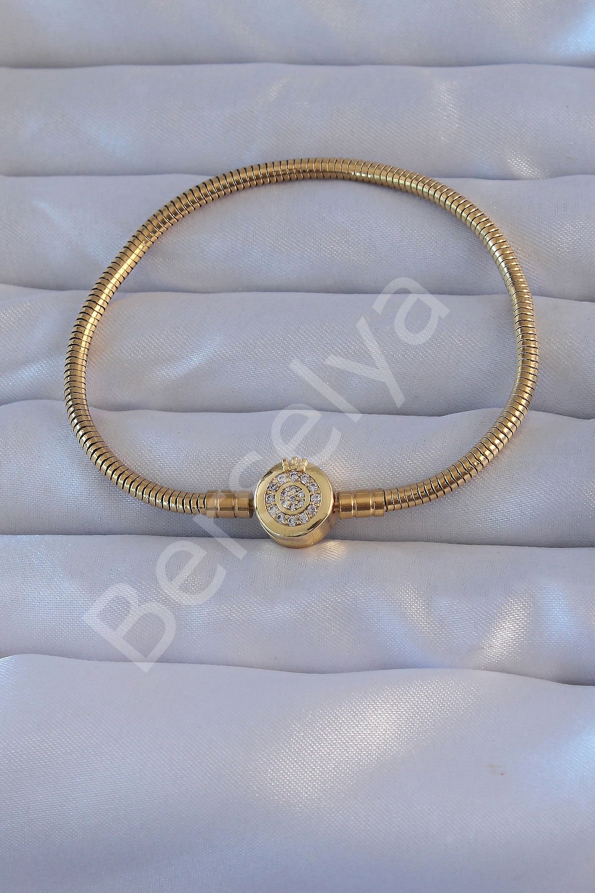 Pirinç Gold Renk Zirkon Taşlı Charm Bileklik