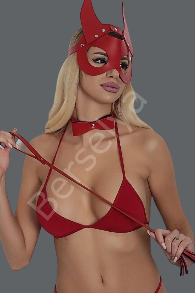 Kırmızı Deri Siri Kulaklı Şeytan Maske Ve Kırbaç Sütyen Külot Takım 800552