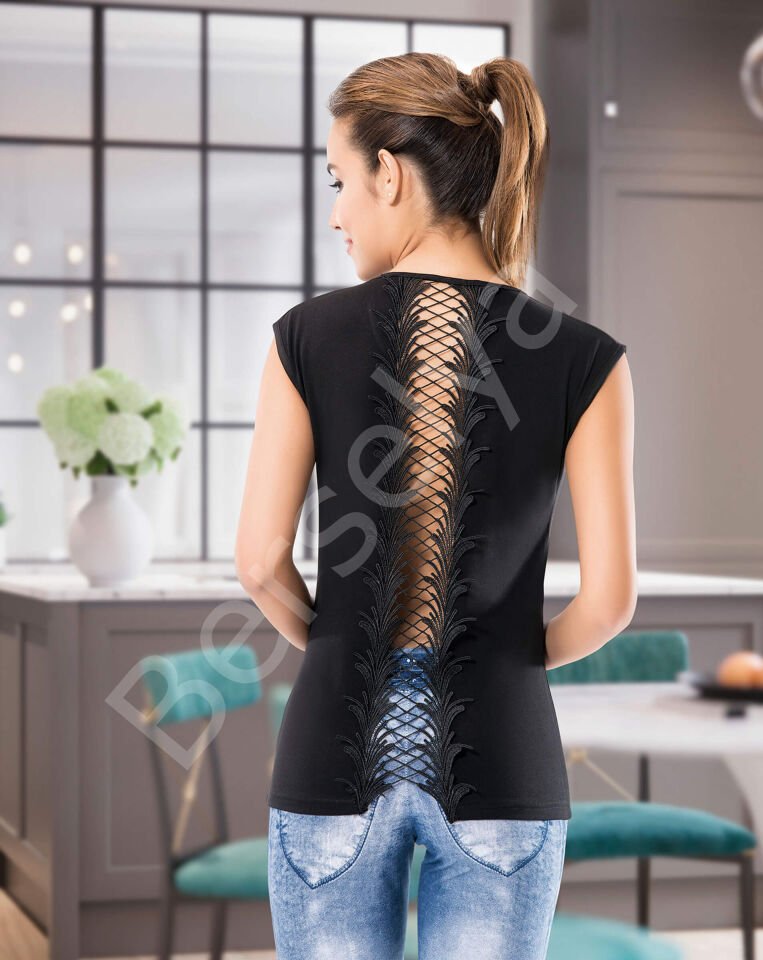 Güpürlü Kadın Atlet 136