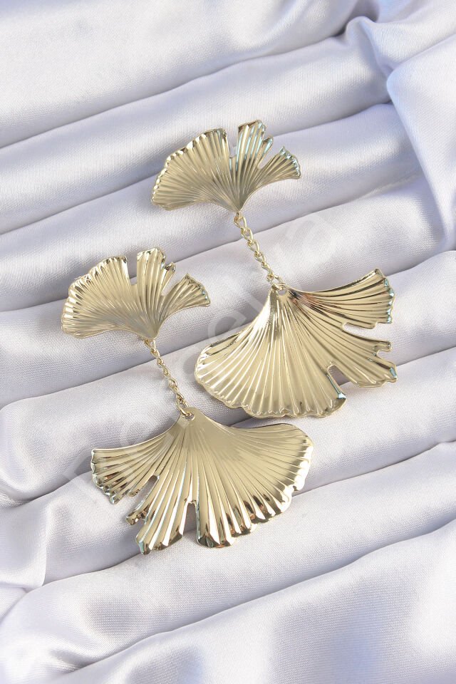 Pirinç Gold Renk Tırtıklı Yaprak Model Sallantılı Küpe