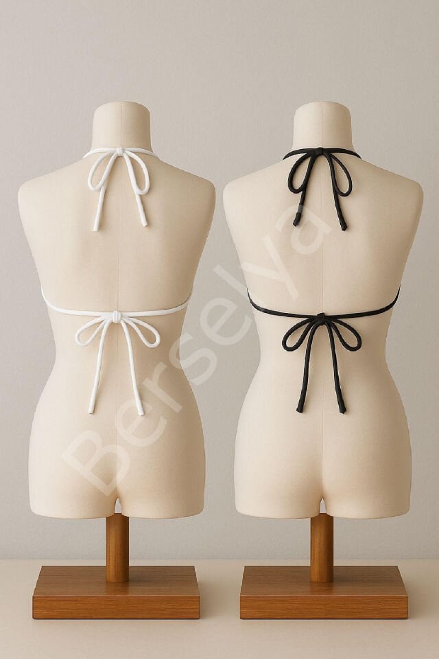 Kadın Siyah Ve Beyaz Minimal Kesim Üçgen Bikini Üstü