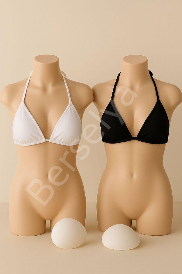 Kadın Siyah Ve Beyaz Minimal Kesim Üçgen Bikini Üstü