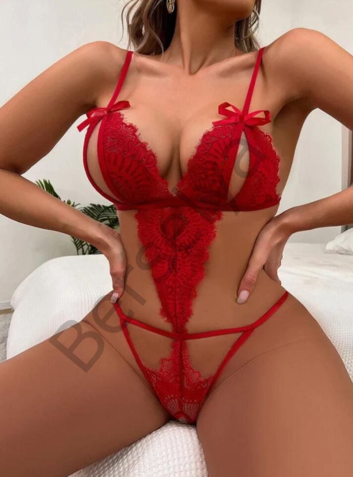 Fiyonklu Dantelli Kırmızı Fantezi Body