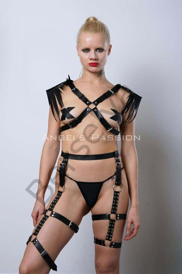 Omuzları Püsküllü Seksi Jartiyer Takım, Kırbaçlı Deri Jartiyer Takım - Brf1344