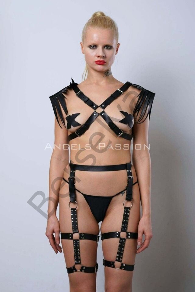 Omuzları Püsküllü Seksi Jartiyer Takım, Kırbaçlı Deri Jartiyer Takım - Brf1344