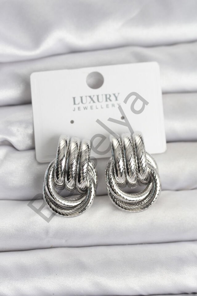 Gümüş Renk Halka Modelli Pirinç Kadın Küpe
