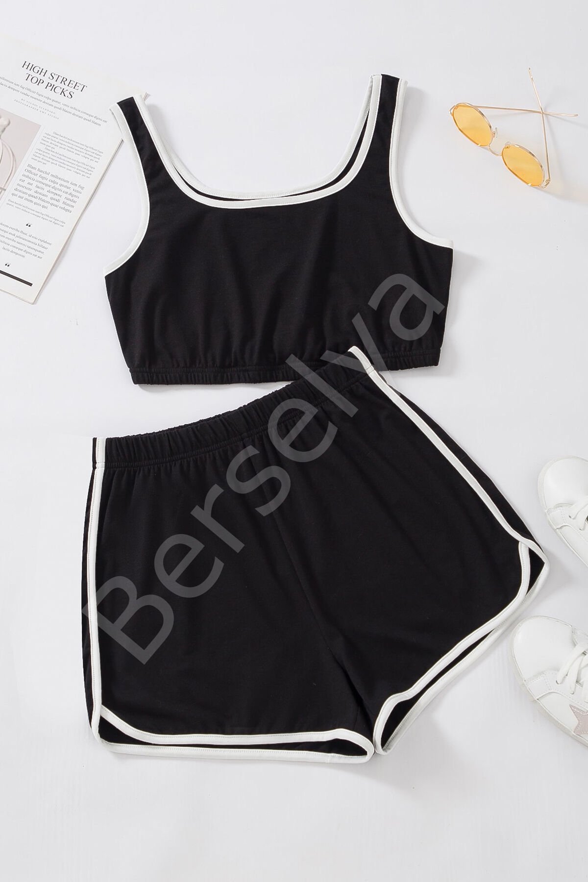 Kadın Siyah Askılı Crop Top Ve Şortlu Gecelik Takım