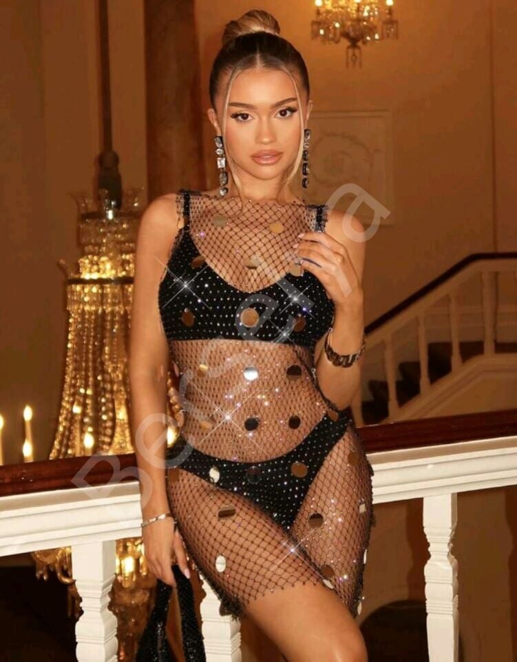 Işıltılı Pullu , Taşlı File Elbise– Kolsuz, Transparan, Parlak Gece Elbisesi