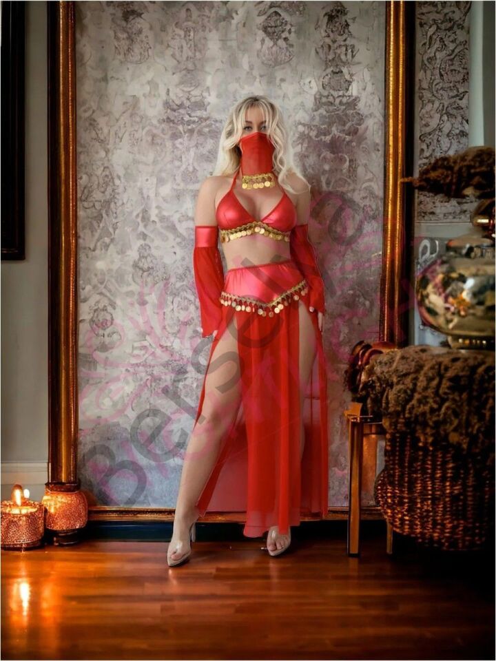 Kırmızı Peçeli Dansöz Kıyefeti