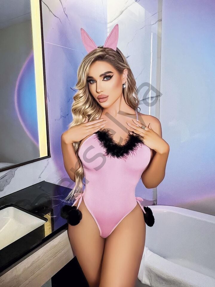 Pembe Siyah Ponponlu Fantezi Tavşan Kostümü