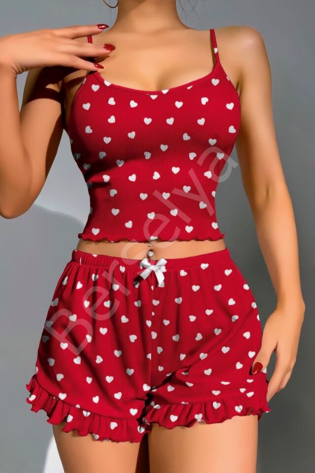 Pamuklu Kırmızı Üstüne Beyaz Kalp Desen Fitilli Askılı Şortlu Pijama Takımı