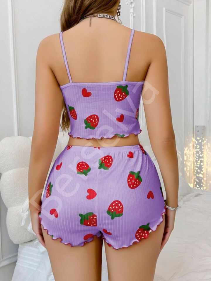 Pamuklu Lila Üstüne Çilek Desen Fitilli Askılı Şortlu Pijama Takımı