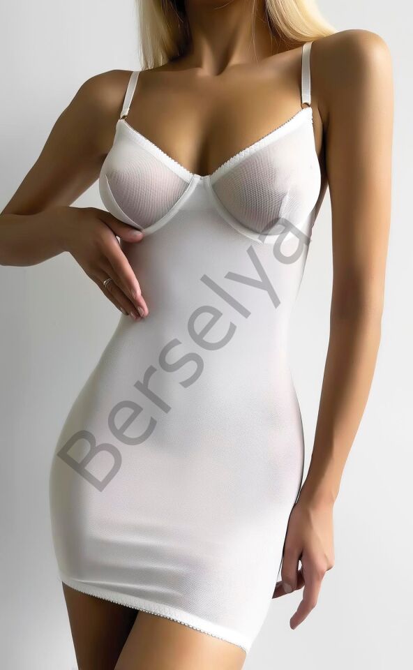 Beyaz Arkası İp Detaylı Fantezi Mini Gecelik