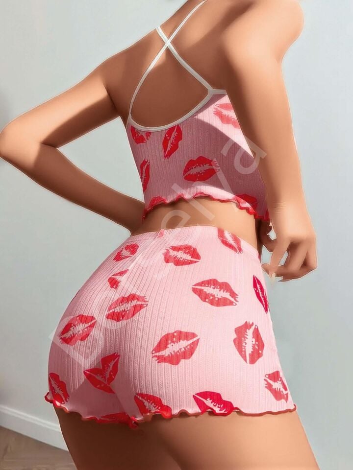 Pamuklu Kiss Öpücük Desen Pembe Şortlu Pijama Takımı