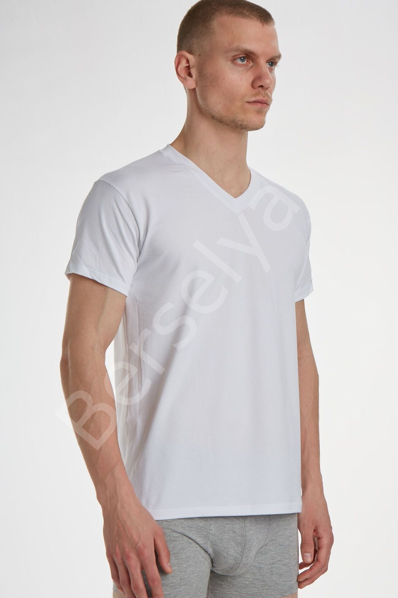 X Man 747 V Yaka Erkek T Shırt