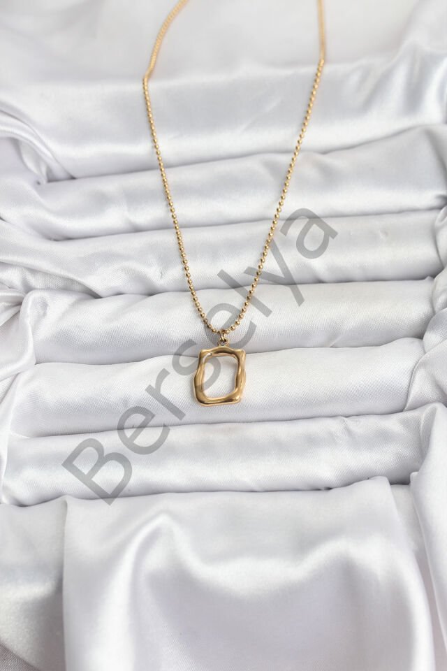 316L Çelik Zincir Gold Renk Model Kadın Kolye