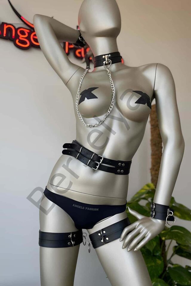 Korse, Tasma, Bileklik Ve Bacak Bantlı Harness Takım