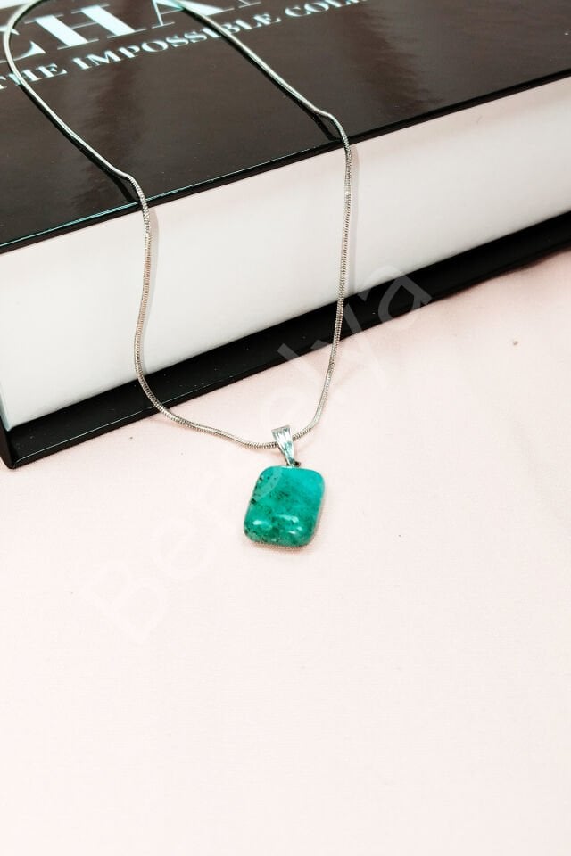 Apatit Doğal Taşı Zincirli El Yapımı Kolye Uç: 2 cm Zincir: 20 cm Kutulu