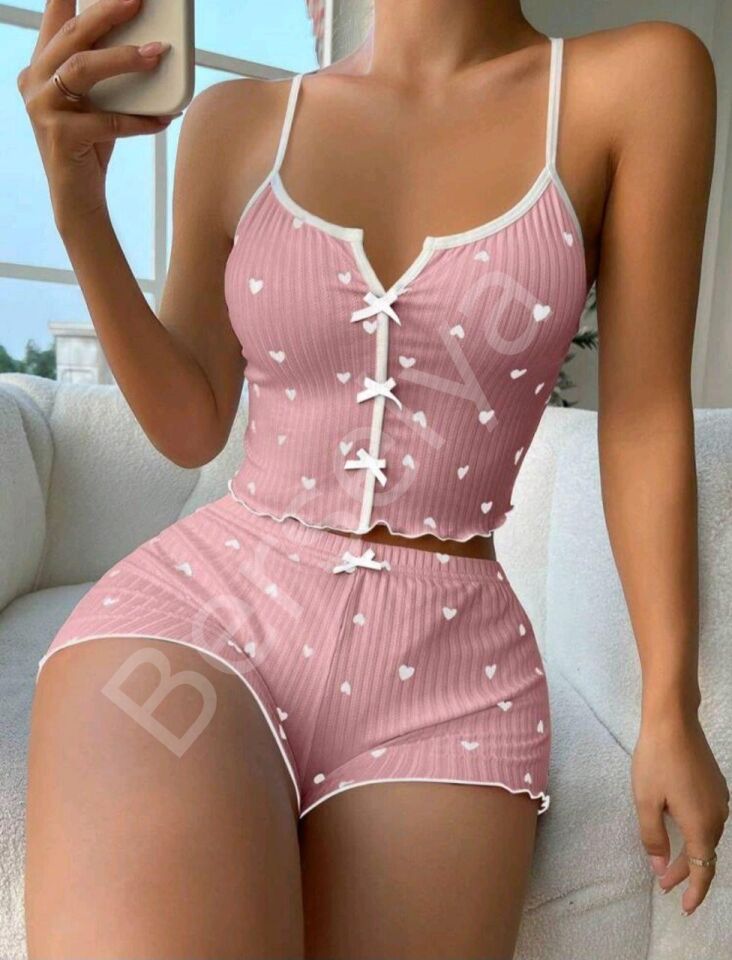 Kadın Pembe Kalpli Askılı Şortlu Pijama Takım 6654