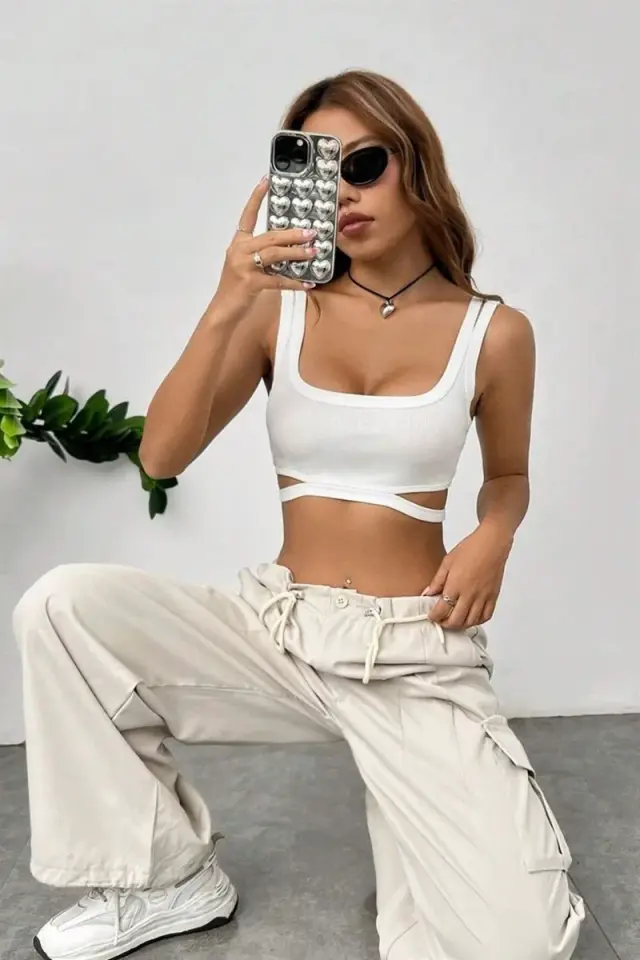 Beyaz Çift Askılı Göğüs Altı Detaylı Crop Bn6686b