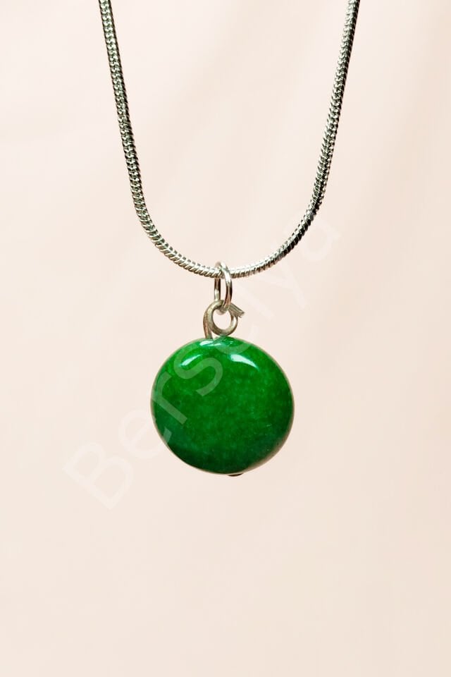 Zümrüt Doğal Taşı Zincirli El Yapımı Kolye Uç: 1,5 cm Zincir: 20 cm Kutulu