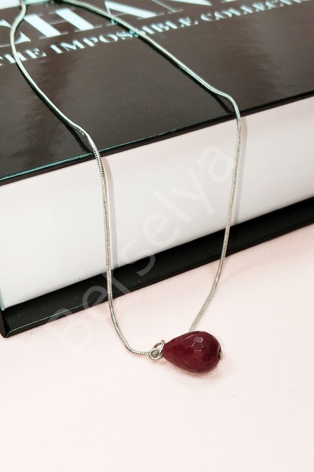 Yakut Doğal Taşı Zincirli El Yapımı Kolye Uç: 1,5 cm Zincir: 20 cm Kutulu