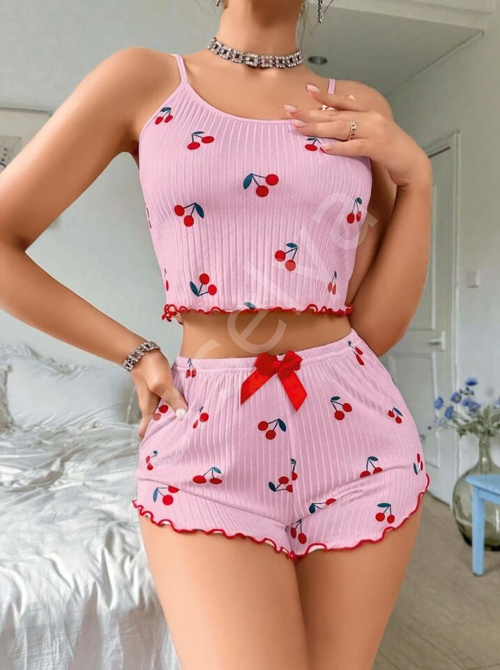 Kadın Pembe Kiraz Desenli Askılı Şortlu Pijama Takım 6656