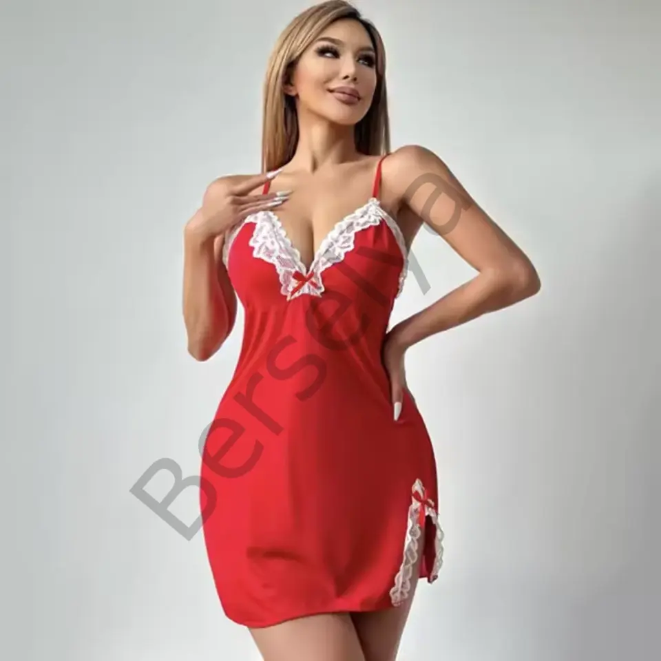 Fiyonklu Dantelli Yırtmaçlı Kırmızı Gecelik