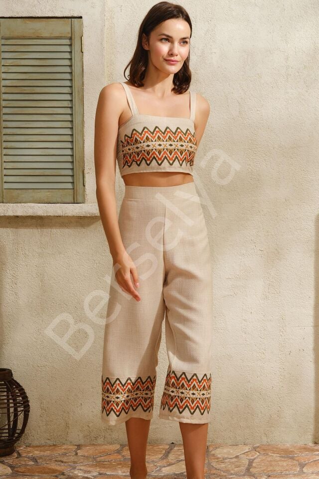 Kalın Askılı Oyuk U Yaka Geometrik Yazlık Uzun Nakış Detaylı Pijama Takımı