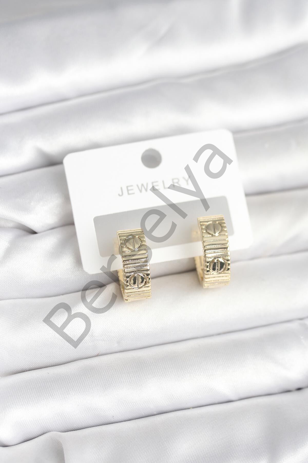 Pirinç Gold Renk Halka Kadın Küpe