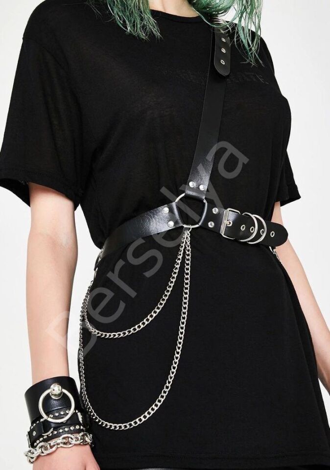 Fantezi Deri Tanga Külot Ve Artı Göğüs Ucu Kople Set 700922