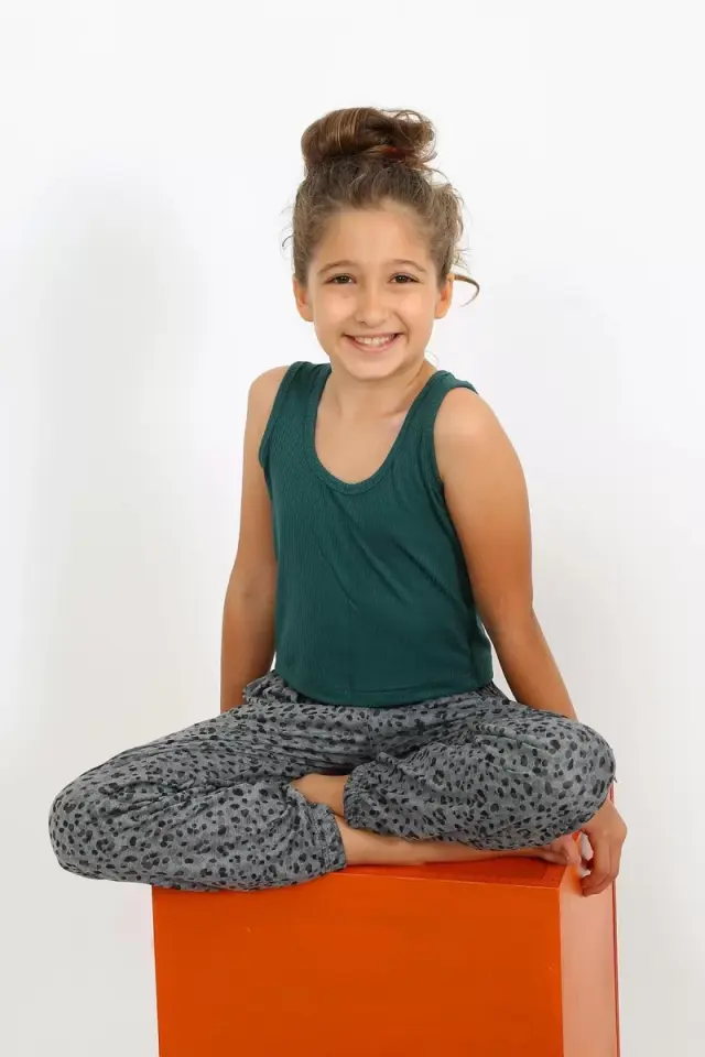 Kız Çocuk Sıfır Kol Zümrüt Yeşili Penye Pijama Takım