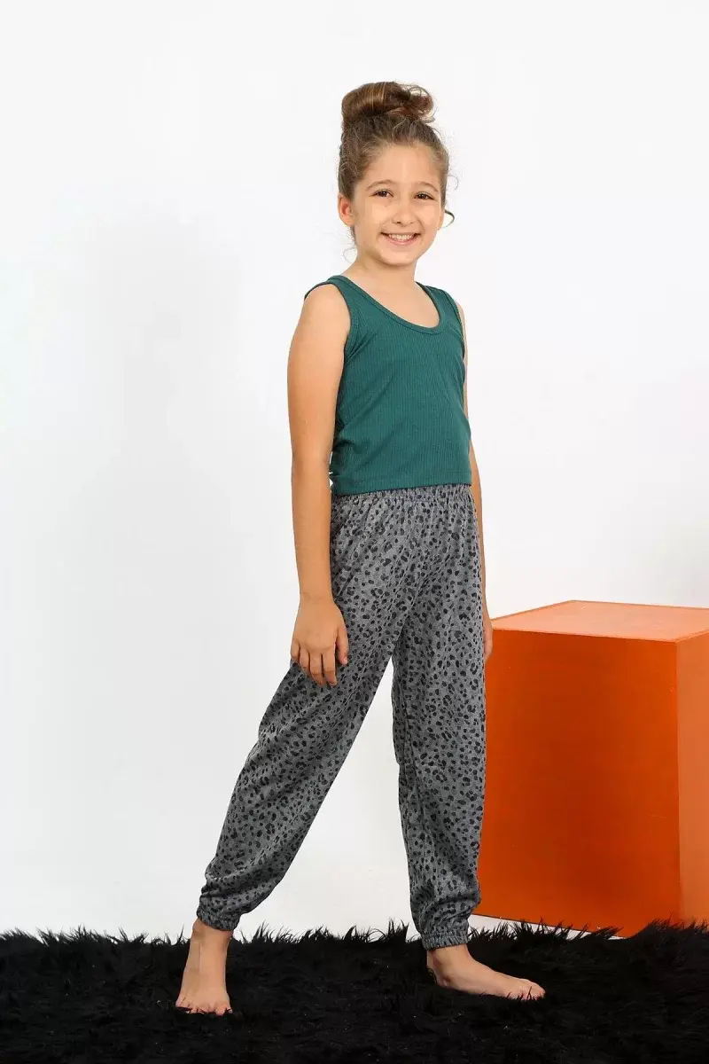 Kız Çocuk Sıfır Kol Zümrüt Yeşili Penye Pijama Takım