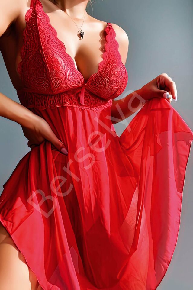 Göğüsleri Dantelli Mini Gecelik